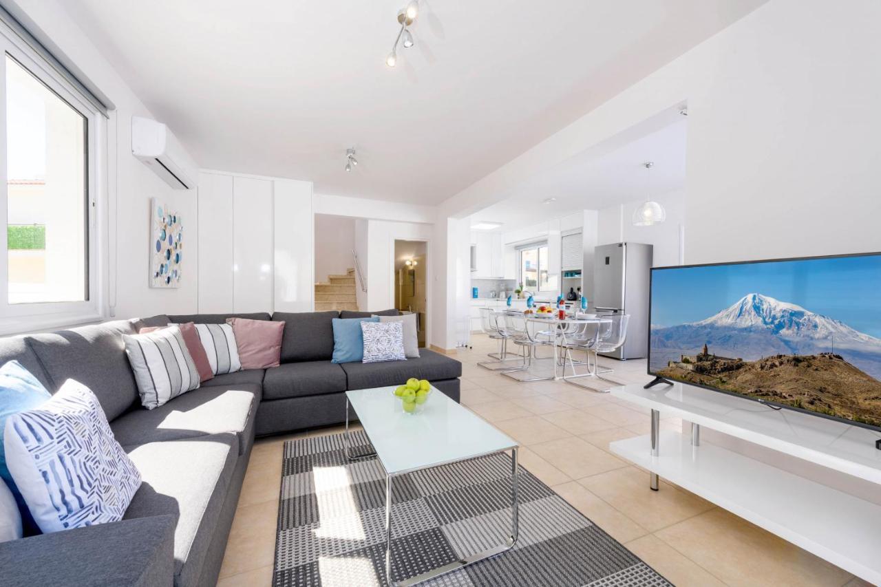 Villa Elaine Протарас Екстериор снимка